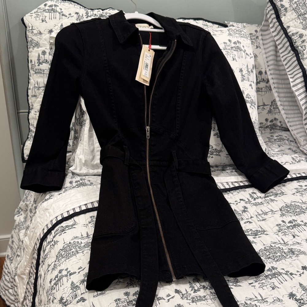 Alice and Olivia new with tags black zip denim dress size 8.